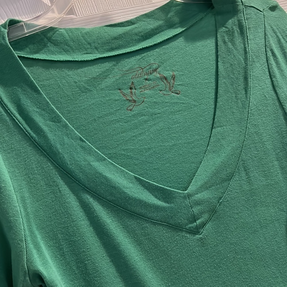 Green long sleeve tee - Picture 2 of 3